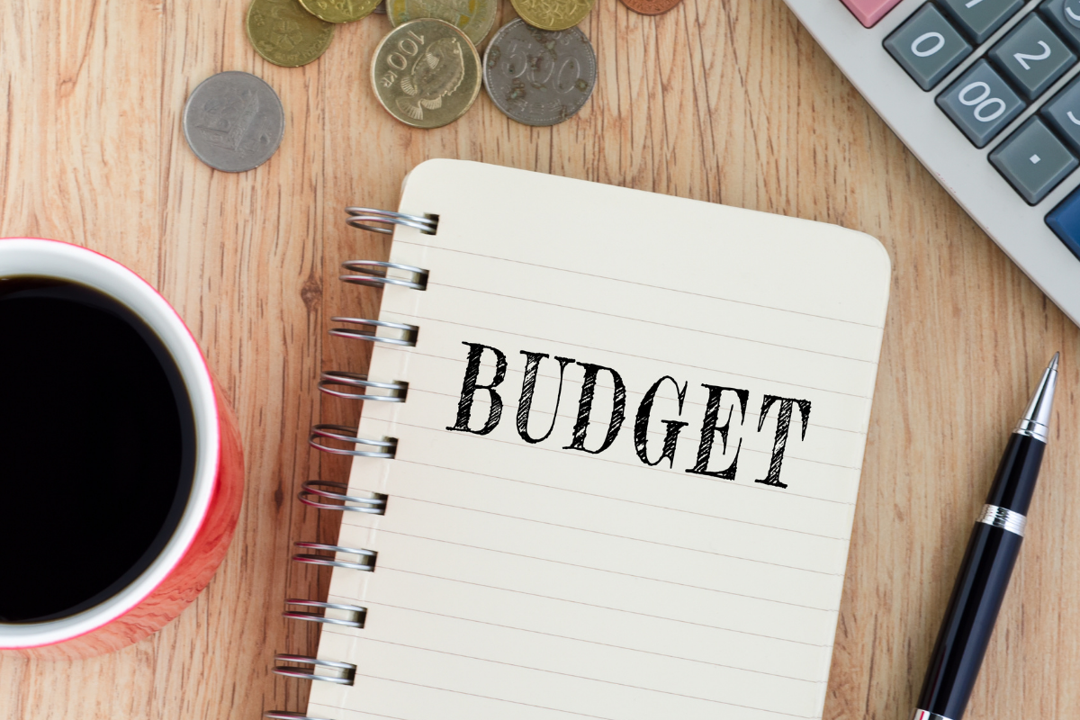 wedding budget with planner